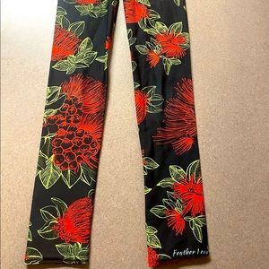 Custom made in Hawaii. Feather love. Leggings